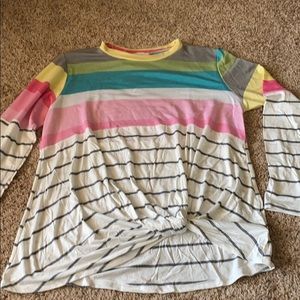 BNWOT - sz Lg Many colors , knot front